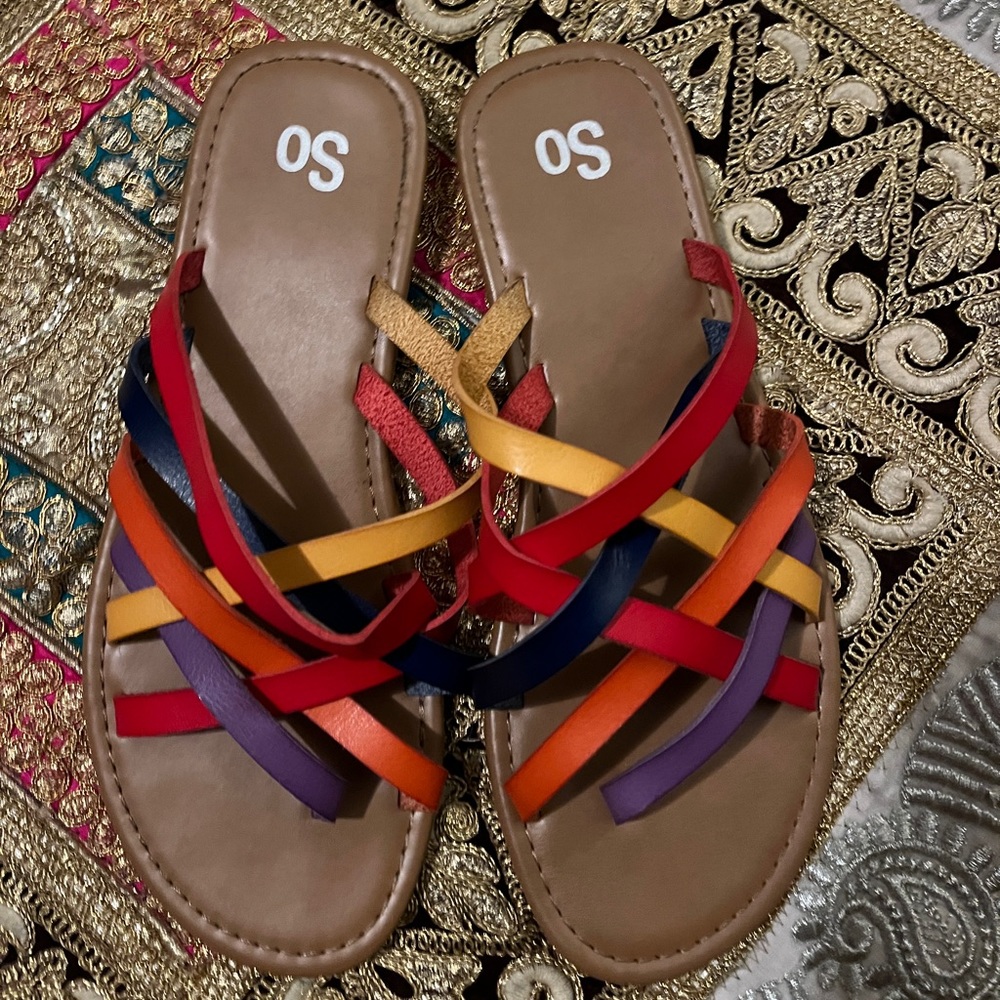 3 for $25❤️ SO Authentic American Heritage Women's Multicolor Flip Flops. Size 9